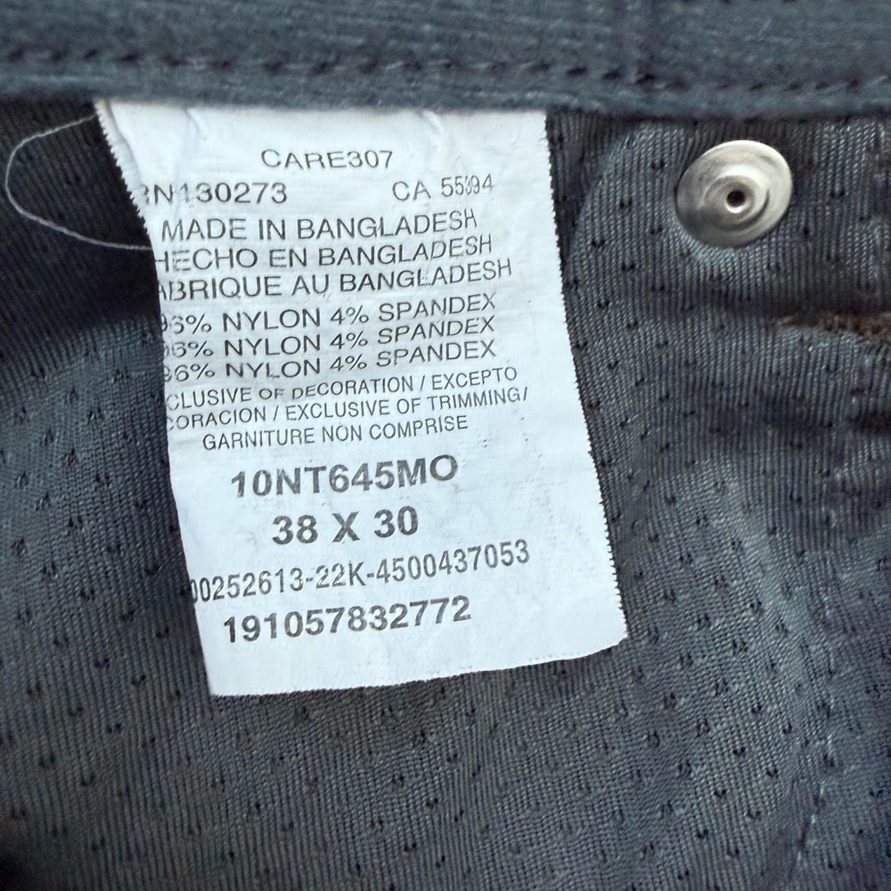 Men’s Wrangler ATG Utility Pants - 38x30 - Picture 6 of 6